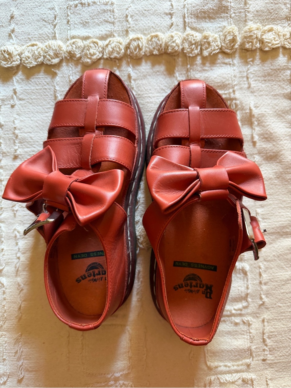 Dr. Martens Red Leather Bow Fisherman Sandals with Buckle Agyness Deyn - Picture 1 of 3